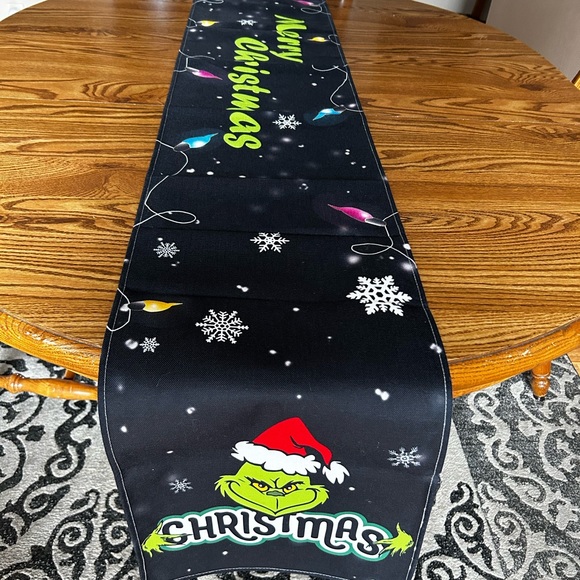 Grinch Cloth Table Runner - Picture 3 of 7